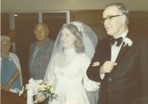 Bride arriving for the ceremony.